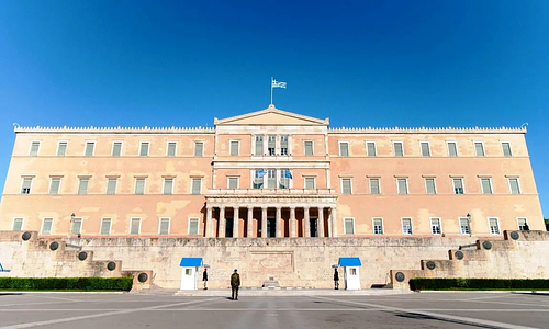 Αντιδράσεις κομμάτων για τις ανακοινώσεις Μητσοτάκη περί συνταγματικής αναθεώρησης