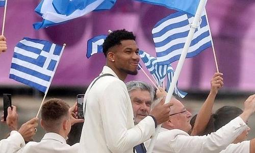 Αντετοκούνμπο: Από πλανόδιος πωλητής σε πρωταθλητή του NBA