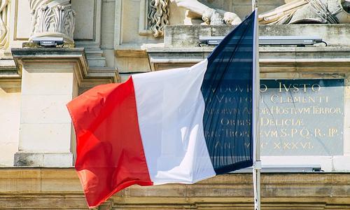 Ασθενείς δείκτες επιχειρηματικής εμπιστοσύνης στη Γαλλία λόγω πολέμου και ανεργίας