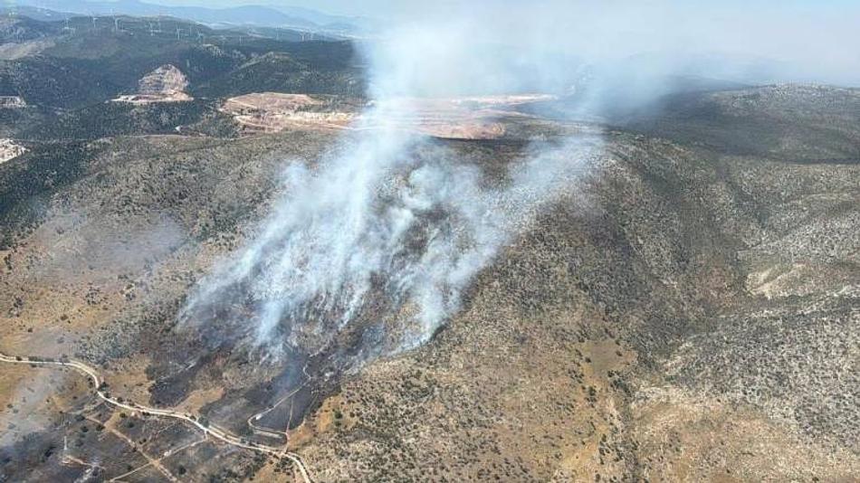 Ταχεία αντίδραση της Πυροσβεστικής αποτρέπει την εξάπλωση πυρκαγιάς στον Ασπρόπυργο