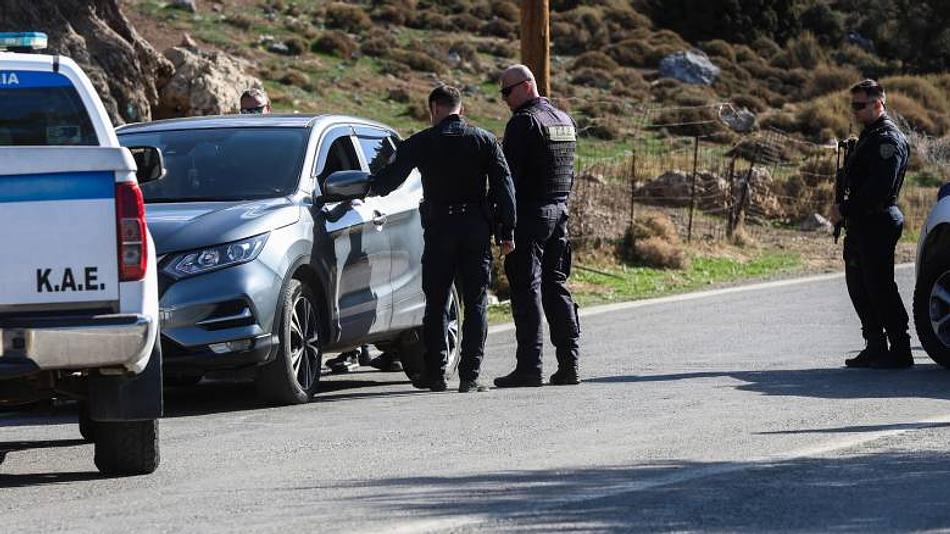 Μεγάλη αστυνομική επιχείρηση στη Μεσσαρά: Συλλήψεις και κατασχέσεις όπλων μετά από θανατηφόρα επίθεση σε κοινοτάρχη
