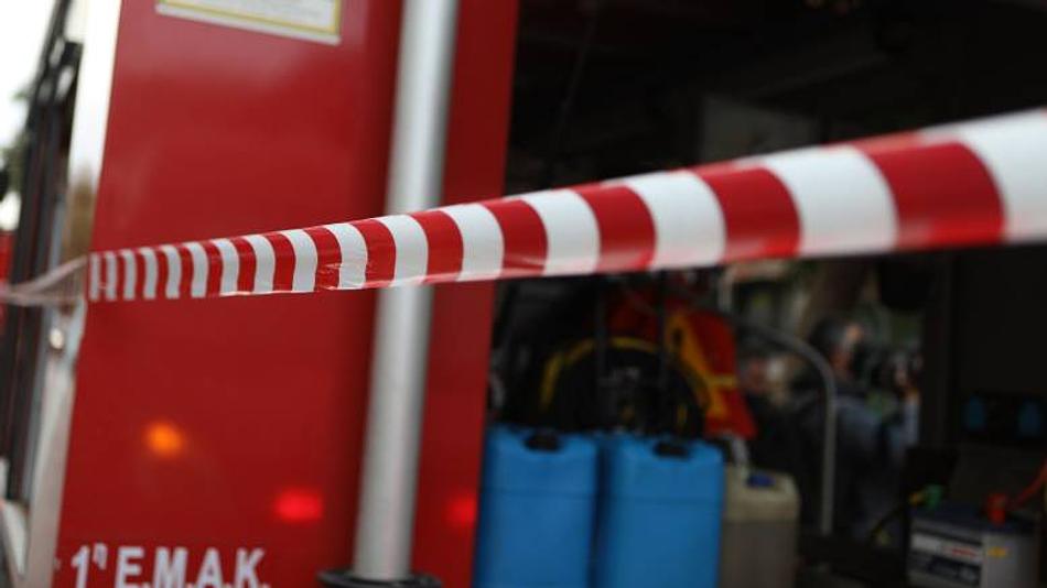 Φωτιά σε περιοχή με χαμηλή βλάστηση στο Μακρυχώρι Λάρισας - Επιχειρούν 10 πυροσβέστες