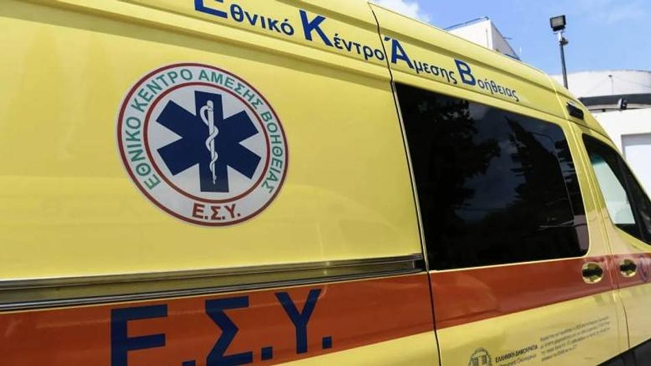 Σοβαρό ατύχημα στην Αρχαία Νεμέα: Φορτηγό εξετράπη και συγκρούστηκε με αυτοκίνητο οικογένειας