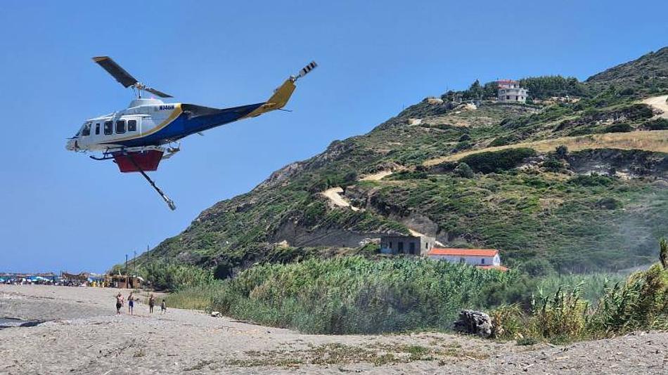 Πυρκαγιά σε αγροτοδασική έκταση στην Εύβοια: Η κατάσταση ελεγχόμενη, ζημιές σε κατοικίες