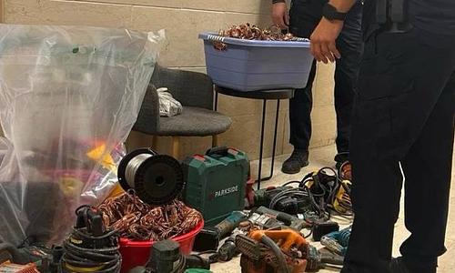 Συλλήψεις για εμπρησμούς και εκβιασμούς στη Μεταμόρφωση Μεσσηνίας