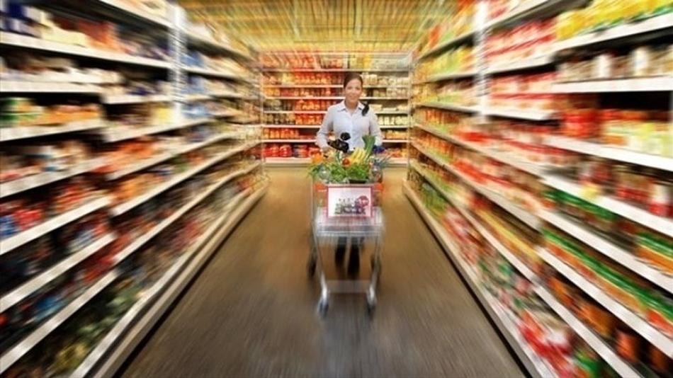 Συνάντηση για μειώσεις τιμών σε βασικά καταναλωτικά προϊόντα από τον υπουργό Ανάπτυξης
