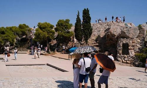 Γενικά αίθριος καιρός με θερμοκρασίες έως 40 βαθμούς σε πολλές περιοχές
