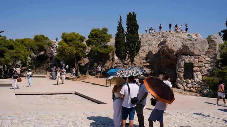 Γενικά αίθριος καιρός με θερμοκρασίες έως 40 βαθμούς σε πολλές περιοχές