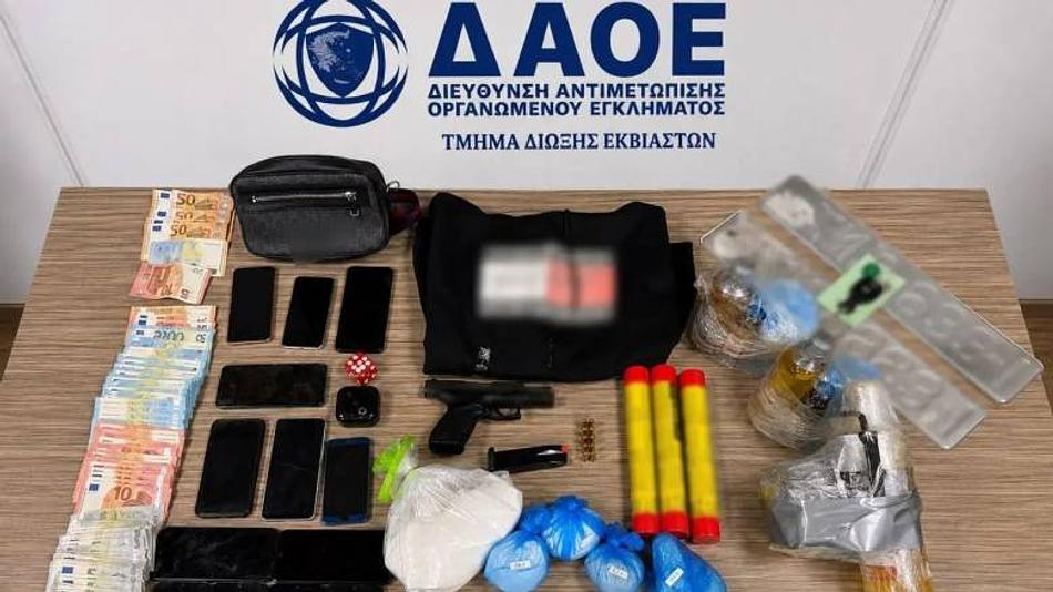 Σύλληψη μελών εγκληματικής οργάνωσης στην Αττική για εκβιασμούς και εμπρησμούς