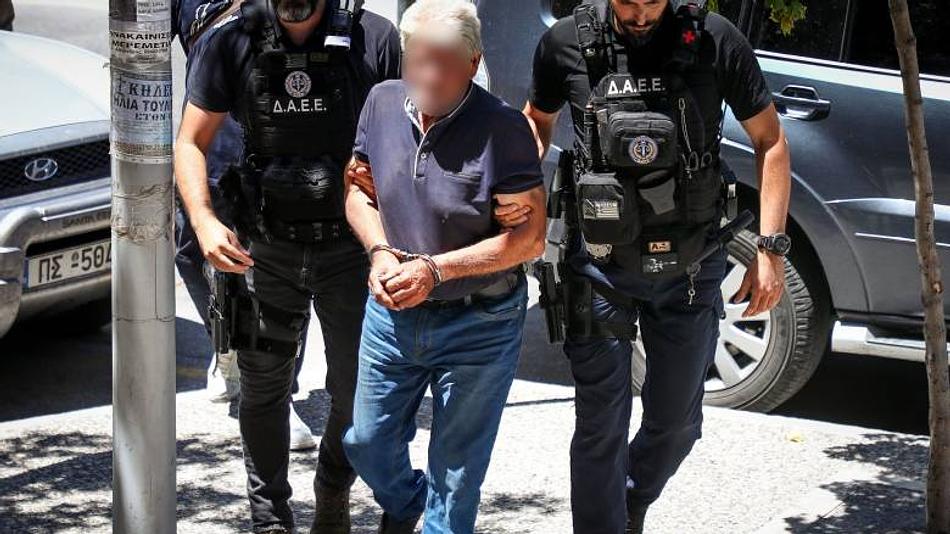 Σύλληψη ηλικιωμένου για πρόκληση πυρκαγιάς λόγω απρόσεκτης οδήγησης