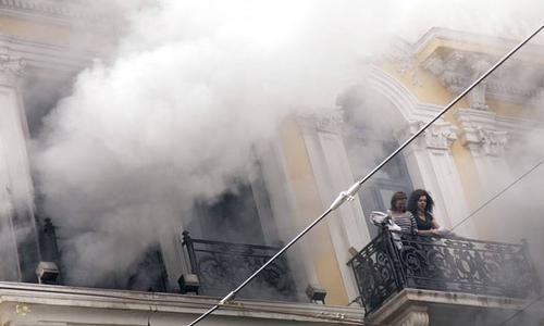 Σύλληψη 46χρονης στη ΓΑΔΑ με διεθνές ένταλμα για επίθεση σε τράπεζα στην Ελλάδα