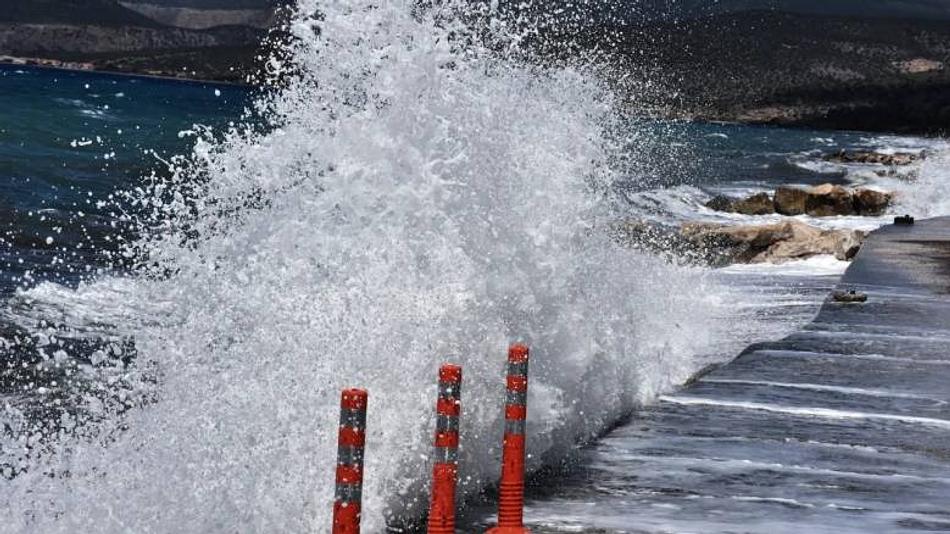 Δύσκολες θαλάσσιες μετακινήσεις λόγω ισχυρών ανέμων στις 14 Αυγούστου