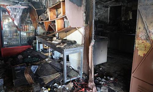 Έρευνες για την πυρκαγιά στη Σαλαμίνα: Εξετάζονται σενάρια εμπρησμού και ανθρώπινης αμέλειας