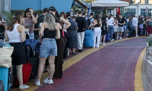Αύξηση επιβατικής κίνησης στα λιμάνια της Αττικής με 90.000 μετακινήσεις σε μία ημέρα