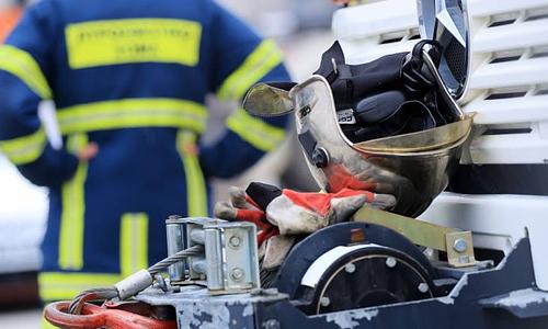 Πυρκαγιά σε εκκλησία πιθανότατα από κερί, 10 πυροσβέστες έσβησαν τη φωτιά