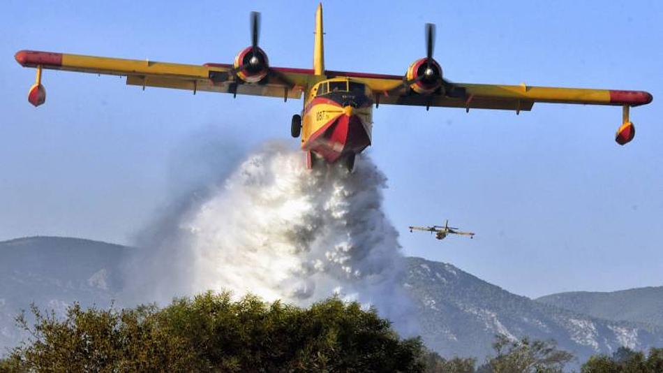 Συναγερμός στο 112 για φωτιά στην περιοχή Καμπί της Πάρου