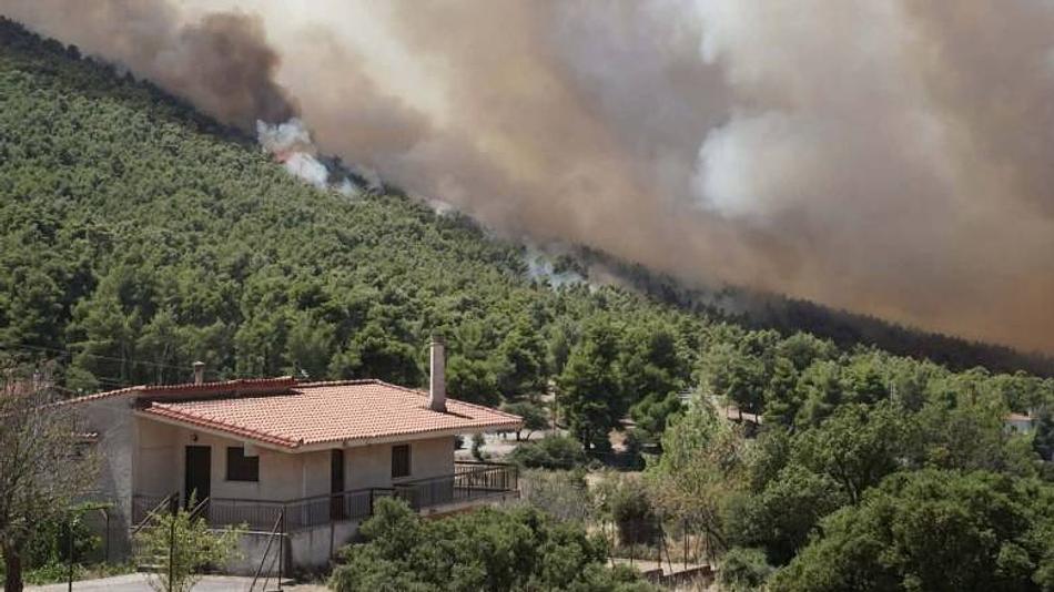 Επιτάχυνση διαδικασιών αποκατάστασης και οικονομικής ενίσχυσης για τους πληγέντες από τις πυρκαγιές