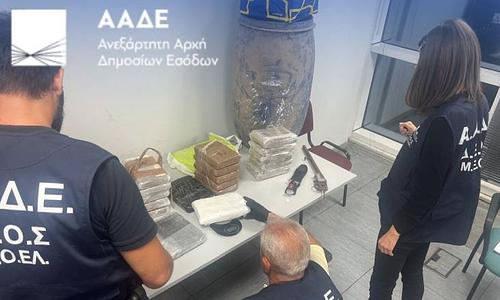 Εντοπισμός 26,8 κιλών κοκαΐνης στον Μαραθώνα από την επιχείρηση «Τα Άνθη του Κακού»