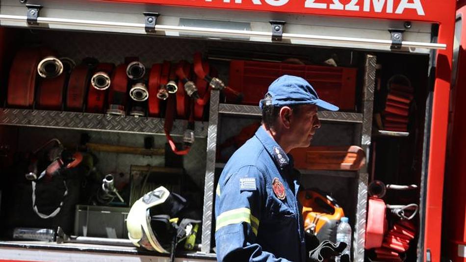 Πυρκαγιά σε χαμηλή βλάστηση στη Λήμνο με κινητοποίηση 15 πυροσβεστών