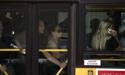 Λεκτική επίθεση οδηγού λεωφορείου σε ηλικιωμένο επιβάτη προκαλεί αντιδράσεις και καταγγελίες