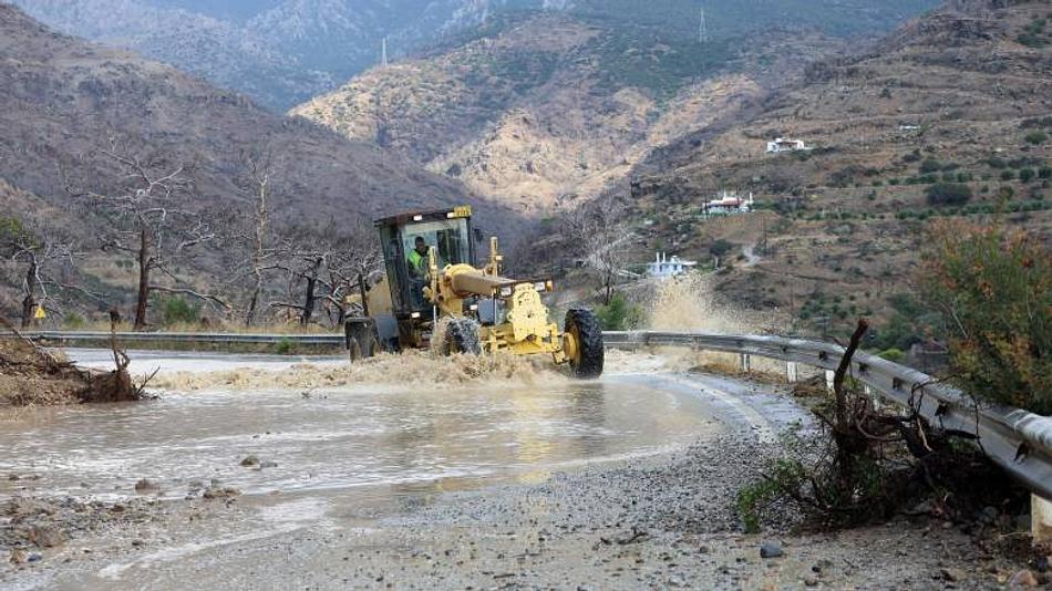 Δύσκολες συνθήκες λόγω πλημμυρών στην περιοχή του Δήμου Αμαρίου