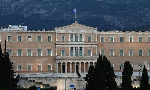 Ενεργοποίηση πρωτοκόλλου ασφαλείας στη Βουλή μετά από συναγερμό