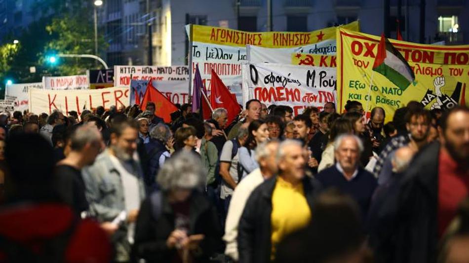 Διαμαρτυρίες κατά της επίσκεψης του υπουργού Εξωτερικών των ΗΠΑ στα Προπύλαια