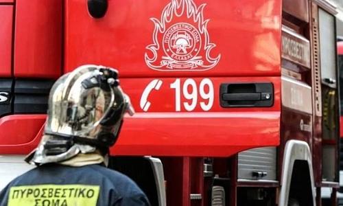 Πυρκαγιά σε χώρο συνάθροισης στο Αιγάλεω: Κινητοποίηση 18 πυροσβεστών
