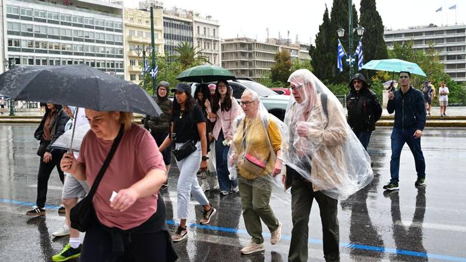 Μεταβολή του καιρού με βροχές και καταιγίδες σε πολλές περιοχές της χώρας