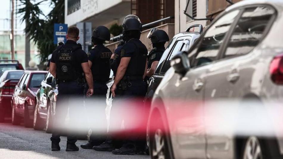 Δραματική ομηρία γυναίκας από τον σύζυγό της στην Σοφοκλέους