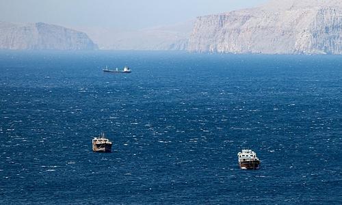 Η ανθεκτικότητα της αγοράς πετρελαίου υπό την απειλή μιας παρατεταμένης σύγκρουσης με το Ιράν