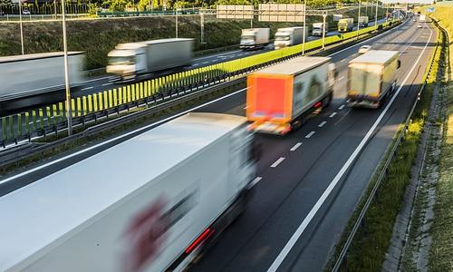 Πτώση στις οδικές εμπορευματικές μεταφορές στην Ελλάδα το 2025