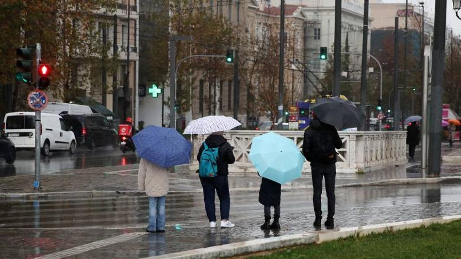 Έκτακτο δελτίο καιρού: Ισχυρές βροχές και καταιγίδες έως την Τρίτη