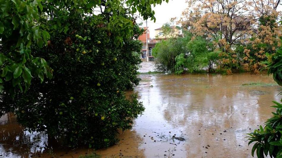 Πλημμύρες στον Πλατανιά λόγω υπερχείλισης χειμάρρων