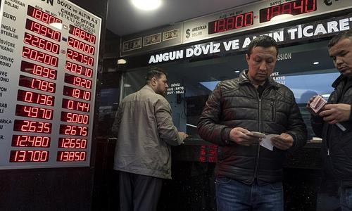 Κρίση στον τουρκικό επενδυτικό τομέα: Αναταραχή και πανικός για 455.000 επενδυτές