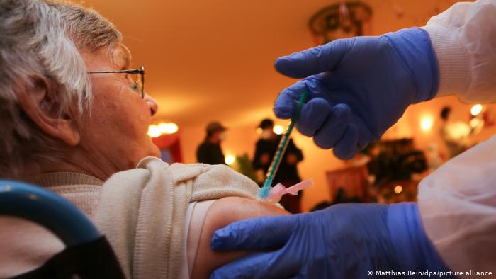 Γιατρός στο σπίτι για τον εμβολιασμό των κατάκοιτων συμπολιτών μας – Όλος ο σχεδιασμός