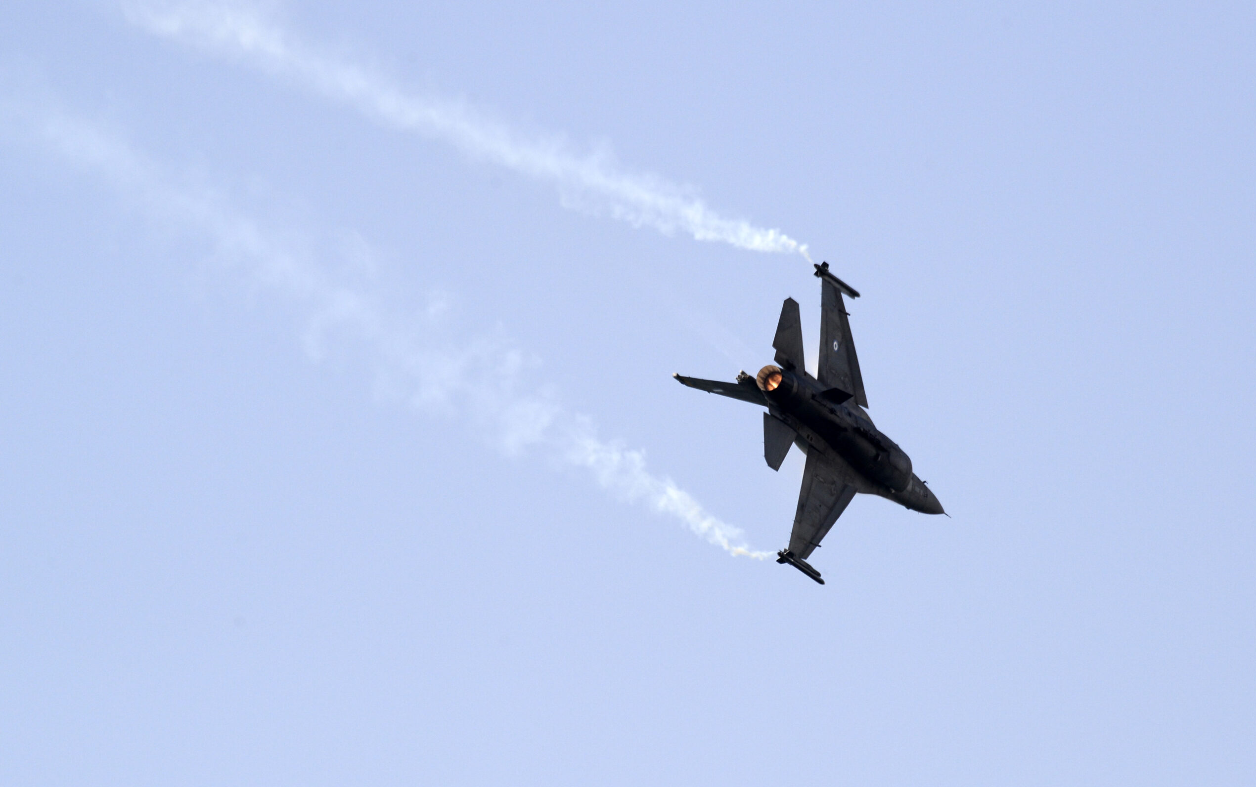 Σώος ο πιλότος μετά την Συντριβή F-16 στην Ανδραβίδα