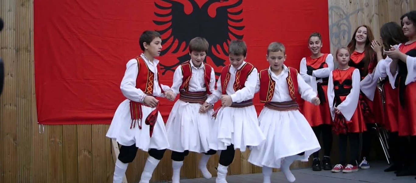 Ξεκίνησαν να διδάσκονται αλβανικά τα παιδιά στον Ασπρόπυργο! -ΜΚΟ θέλει εξάπλωση της αλβανικής γλώσσας σε όλη την Ελλάδα!