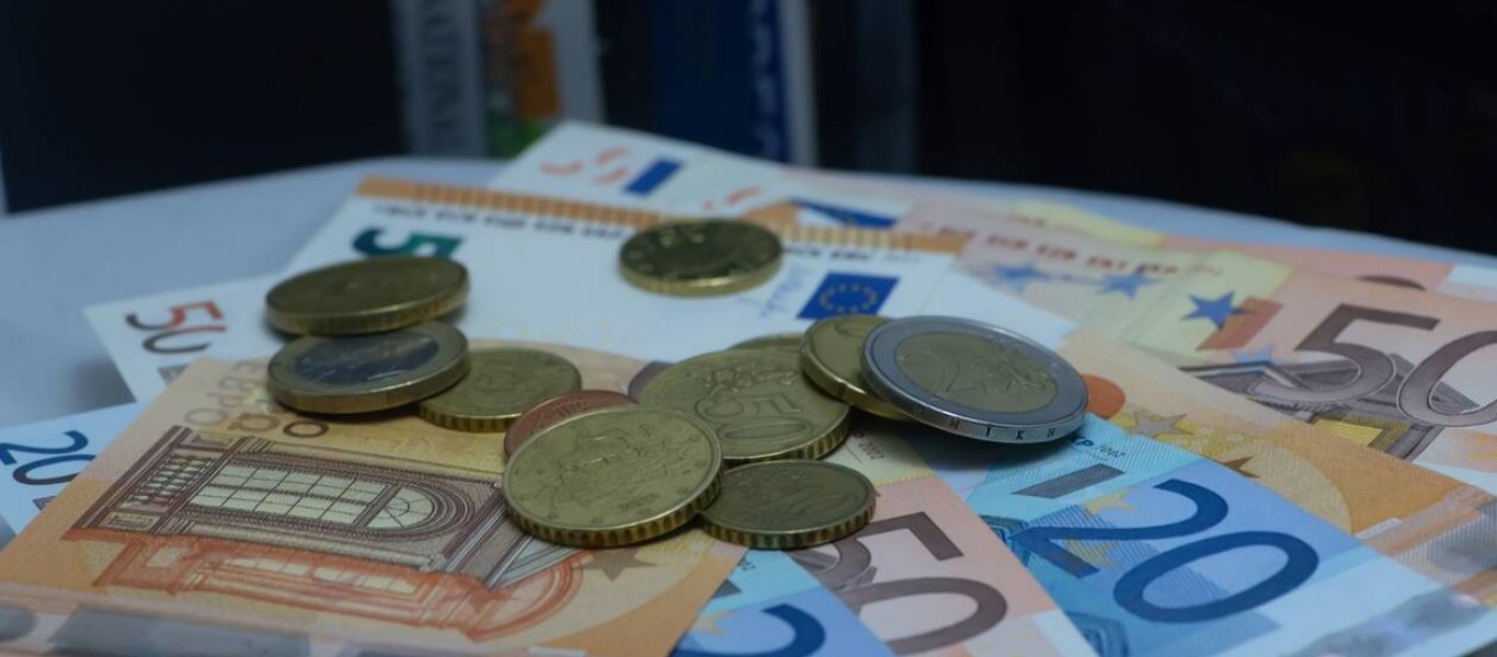 «Επιδοτούμενοι εργαζόμενοι»: Το ελληνικό κράτος θα πληρώνει μέρος του μισθού τους – Από που θα βρεθούν τα χρήματα!