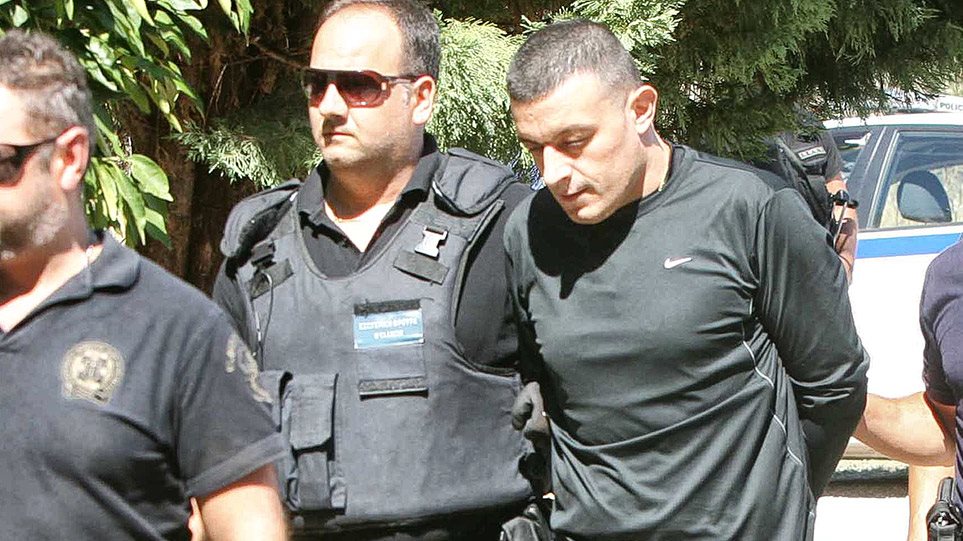 Λαμία: Συνελήφθη καταζητούμενος για ανθρωποκτονία – Συνεπιβάτης του ο Αλκέτ Ριζάι