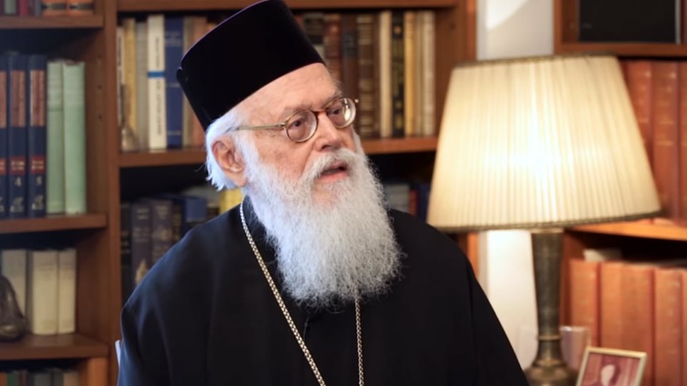 Κορωνοϊός: Θετικός ο Αρχιεπίσκοπος Αλβανίας – Μεταφέρεται στην Αθήνα