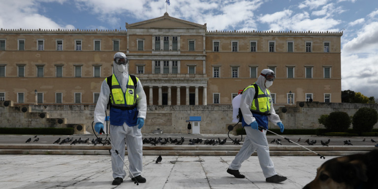 Daily Telegraph: Παράδειγμα προς μίμηση η ψύχραιμη συμπεριφορά των Ελλήνων στον κορωνοϊό!