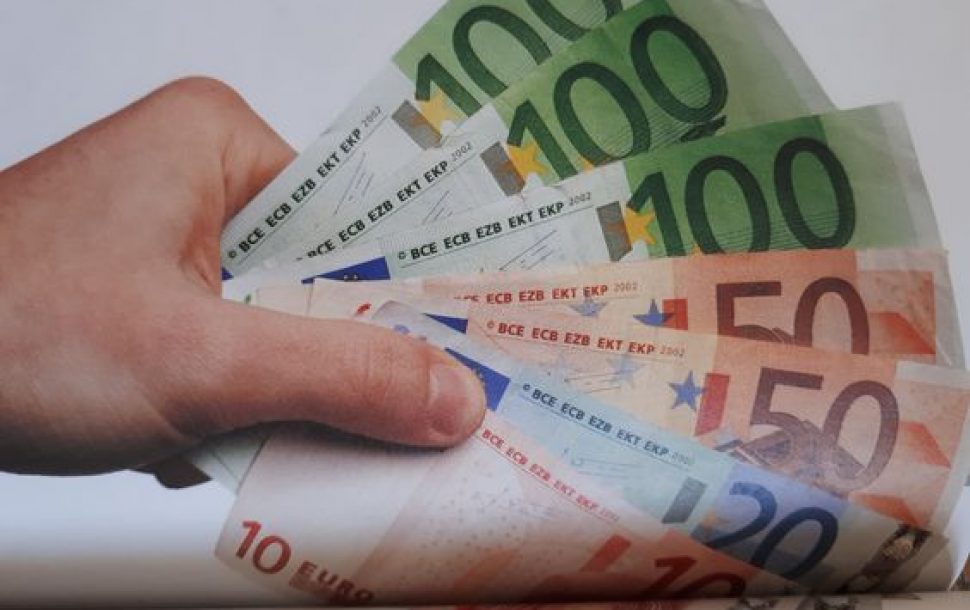 Χατζηδάκης: Έκτακτο επίδομα 250 ευρώ σε πάνω από 1 εκατ. συνταξιούχους πριν τα Χριστούγεννα