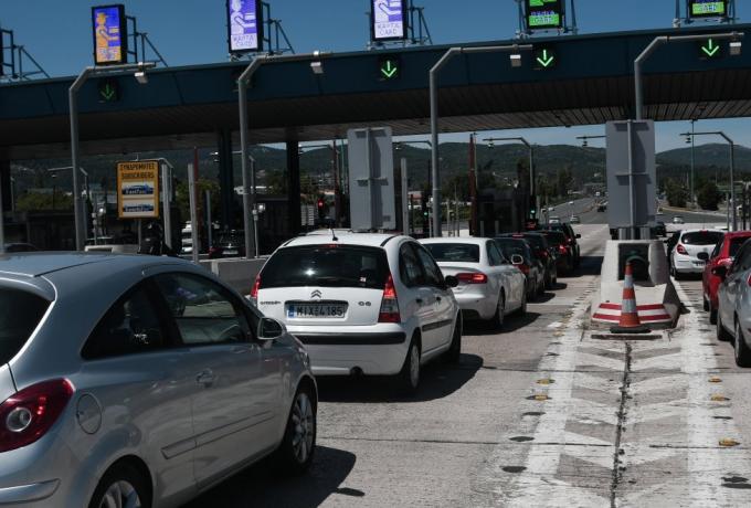 Lockdown – Ρεκόρ άνευ προηγουμένου: 154.000 οχήματα έφυγαν από την Αθήνα σε 72 ώρες!