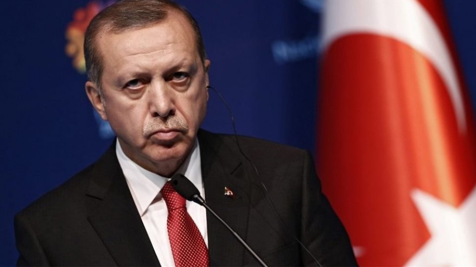 Ράπισμα για Ερντογάν: O Fitch υποβάθμισε την Τουρκία