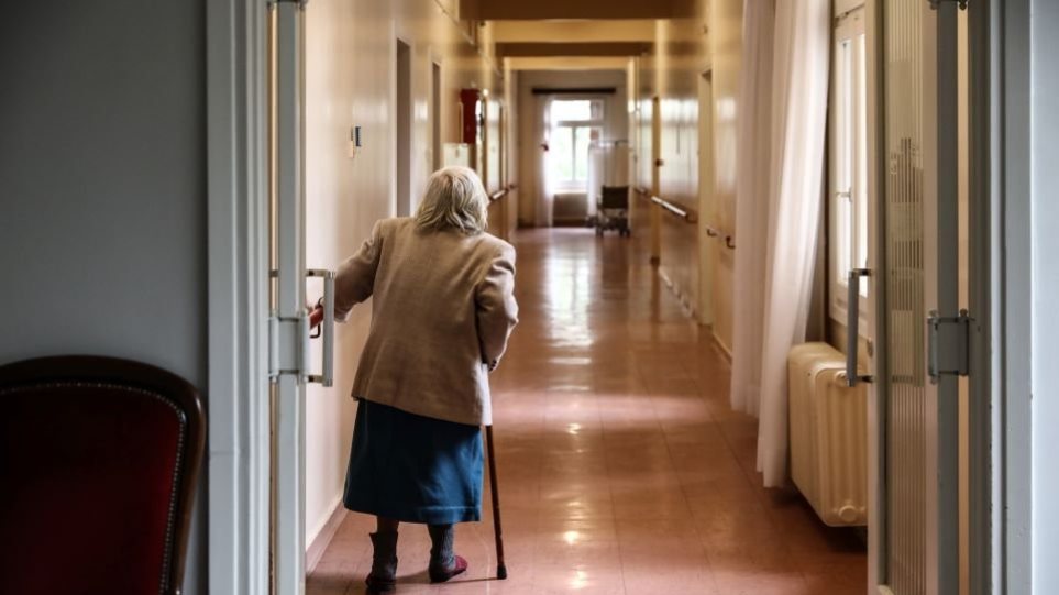 Θρίλερ με 68 θανάτους σε γηροκομείο στα Χανιά: Η οικογένεια που ξεκίνησε την έρευνα – Η απάντηση του οίκου ευγηρίας