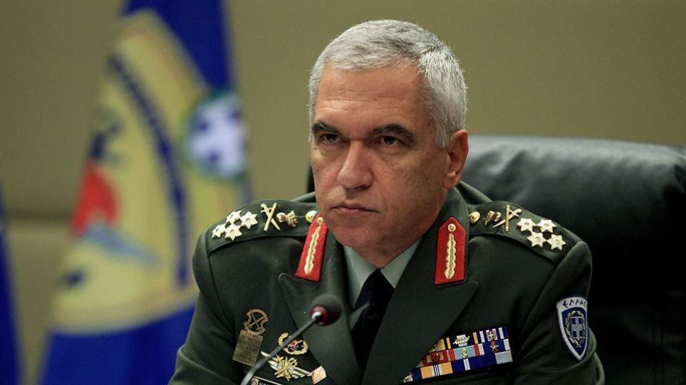 Στρατηγός Κωσταράκος κατά Αποστολάκη: Προσπαθεί να μπλέξει τις ένοπλες δυνάμεις στο πολιτικό παιχνίδι
