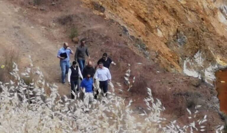 Κύπρος – δολοφονίες: Θρίλερ με κομμένη την ανάσα – Εντοπίστηκε βαλίτσα στον βυθό λίμνης! (BINTEO)