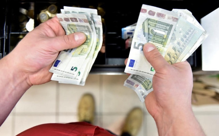 Μισθοί ΠΕΙΝΑΣ: Σχεδόν 1 εκατομμύριο Έλληνες παίρνουν από 200 έως 500 ευρώ…