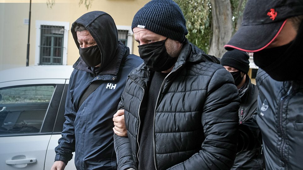 Δημήτρης Λιγνάδης: «Καταπέλτης» το ένταλμα σύλληψης – «Είχε σχέδια και για άλλες πράξεις κακοποίησης»